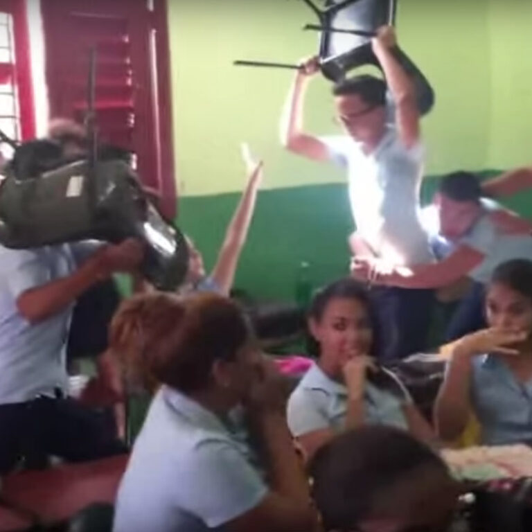 mannequin challenge