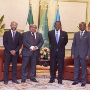 Représentants de l’ONU à Malabo face aux autorités de Guinée équatoriale