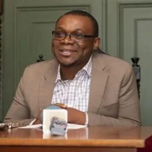 Mitoha Ondo’o Ayekaba durante una entrevista sobre la sanidad en Guinea